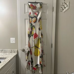 Prom Dress Size 4 - Butterfly Pattern - Elaborate Beading